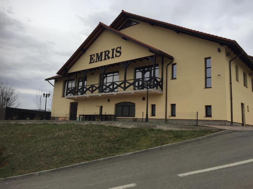 Pensiunea Emris Spatac Экстерьер фото
